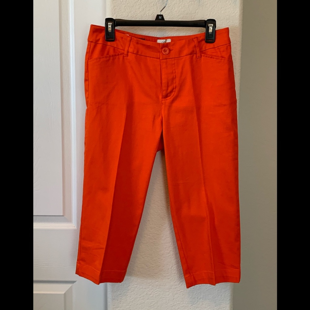 EUC St Johns Bay Capri Pants, size 6
